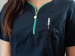 Meclo bluza medyczna damska granatowa z dekoltem na zamek EMMA IV